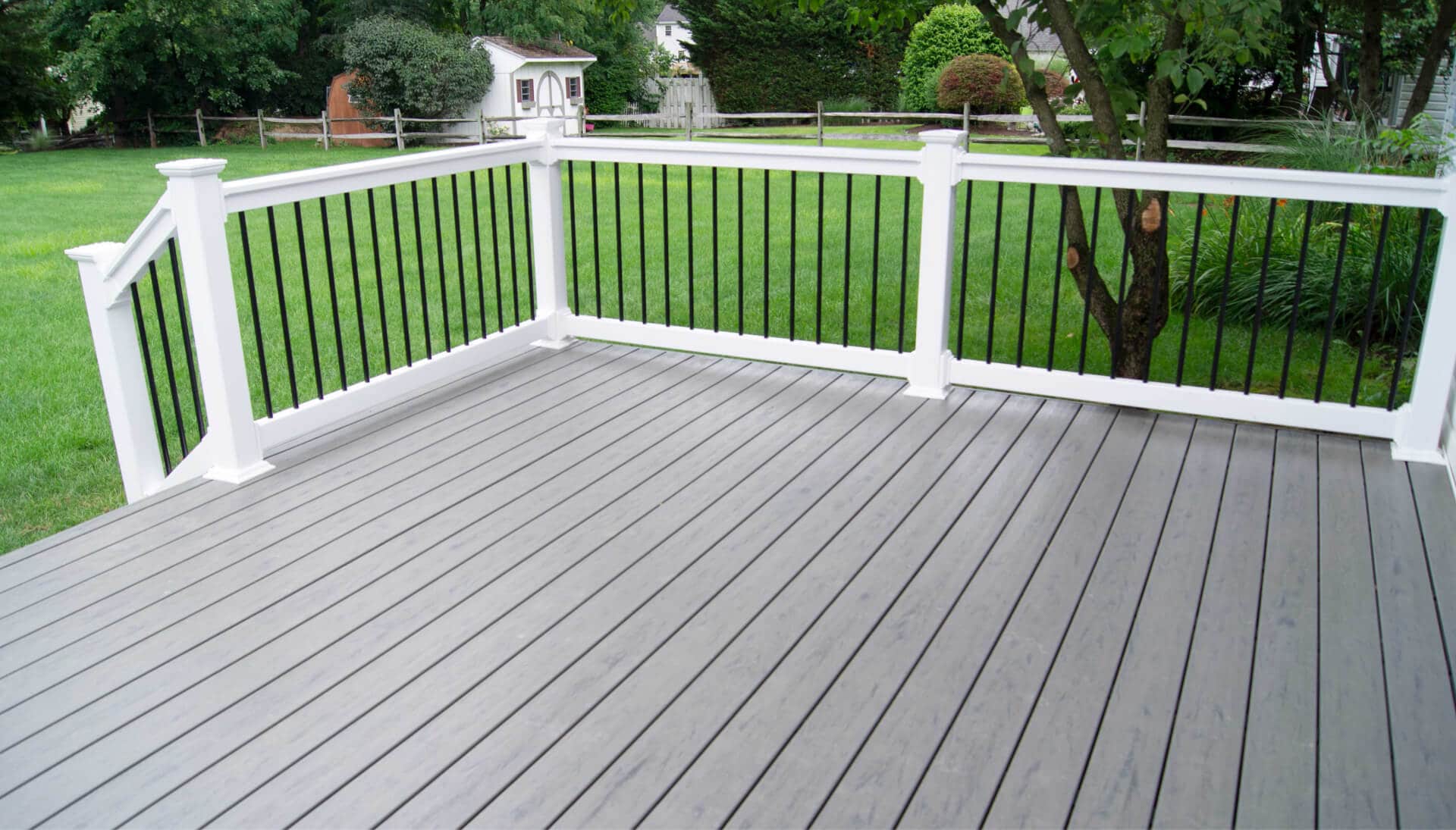 Deck Builders in Scottsdale, AZ: Enhance Your Deck's Aesthetic with Our Railing and Covers
